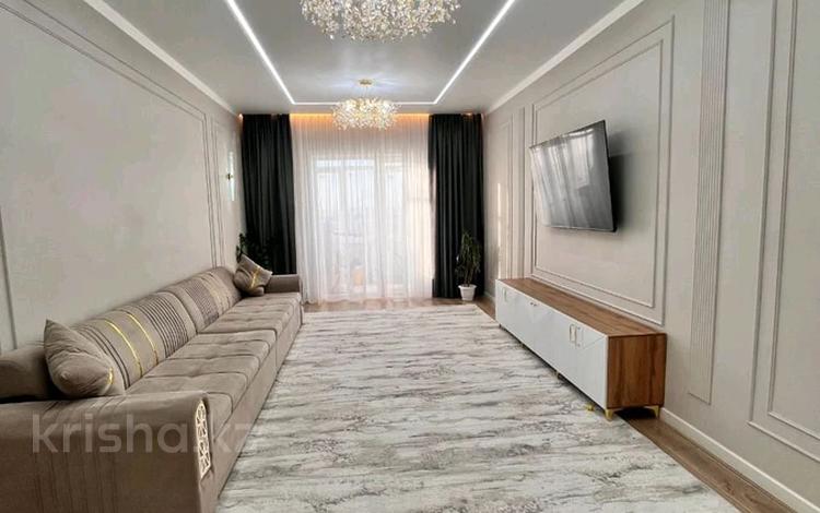 4-бөлмелі пәтер · 125 м² · 4/4 қабат, Самал — 10й микрорайон, бағасы: 52 млн ₸ в Уральске — фото 2