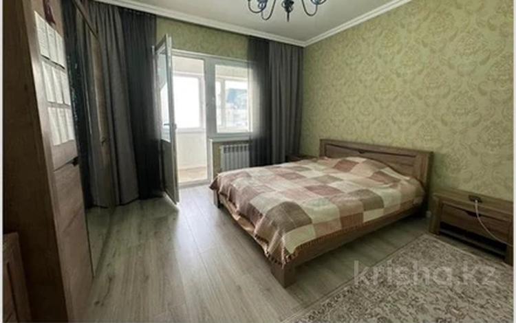 4-комнатная квартира, 140 м², 18/21 этаж помесячно, Сатпаева за 600 000 〒 в Алматы, Бостандыкский р-н — фото 13