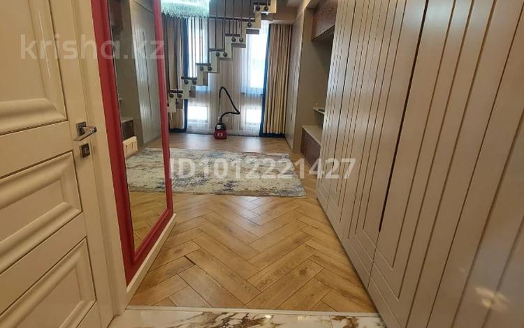3-комнатная квартира · 120 м² · 2/2 этаж, мкр Рахат 21/68 за 800 000 ₸ в Алматы, Наурызбайский р-н — фото 2