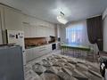 2-бөлмелі пәтер · 85.2 м² · 4/10 қабат, мкр Строитель, Абулхаирхана 147, бағасы: 35 млн ₸ в Уральске — фото 3