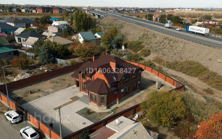 Отдельный дом · 6 комнат · 275.8 м² · 17.6 сот., мкр Мунайшы, Мкр Мунайшы 5я улица 7 за 78 млн 〒 в Атырау — фото 5