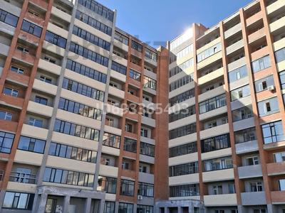 3-комнатная квартира, 83 м², 3/10 этаж, сатпаева 182 — сатпаева-толстого за 25.5 млн 〒 в Павлодаре