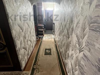 3-комнатная квартира · 55 м² · 1/5 этаж, 16-й микрорайон, 16-шағынаудан 5 за 23 млн ₸ в Шымкенте, Аль-Фарабийский р-н
