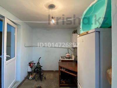 Отдельный дом · 3 комнаты · 85 м² · 800 сот., мкр Самал-3 Сыздықов 51 — Аль Фараби көш Сыздықов көше қиылысы за 35 млн ₸ в Шымкенте, Абайский р-н