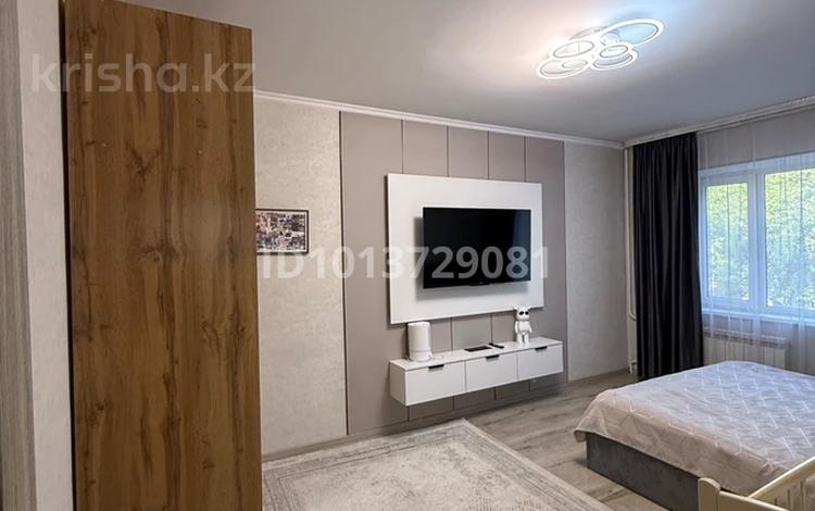 1-бөлмелі пәтер · 40 м² · 2/5 қабат, Ақсай-5 ш/а., бағасы: 31 млн ₸ в Алматы, Ауэзовский р-н — фото 2