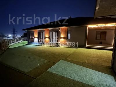 Жеке үй · 5 бөлме · 200 м², мкр Аскартау, Курортная 234 — 5 минут езды от есентай мола, бағасы: 150 000 〒 в Алматы, Медеуский р-н