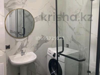 1-бөлмелі пәтер, 50 м², 4/9 қабат тәулік бойы, Улы Дала 45/1, бағасы: 13 000 〒 в Астане, Есильский р-н