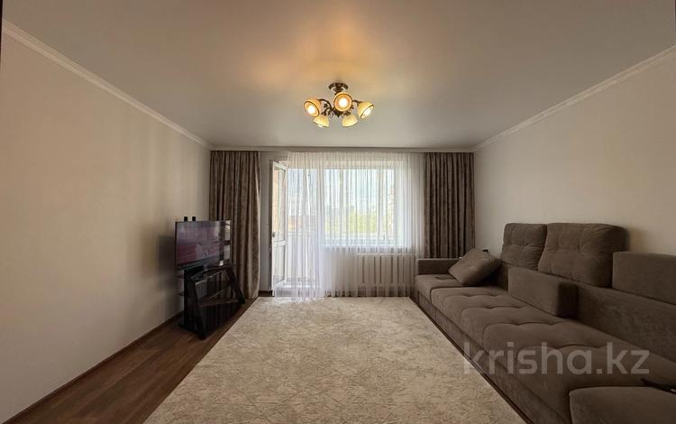3-комнатная квартира · 63 м² · 8/9 этаж, мкр Юго-Восток, Язева 10 за 26 млн ₸ в Караганде, Казыбек би р-н — фото 2