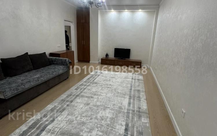 2-комнатная квартира · 78 м² · 5/10 этаж, Алихан Бокейхан 2 за 350 000 ₸ в Астане, Есильский р-н — фото 2