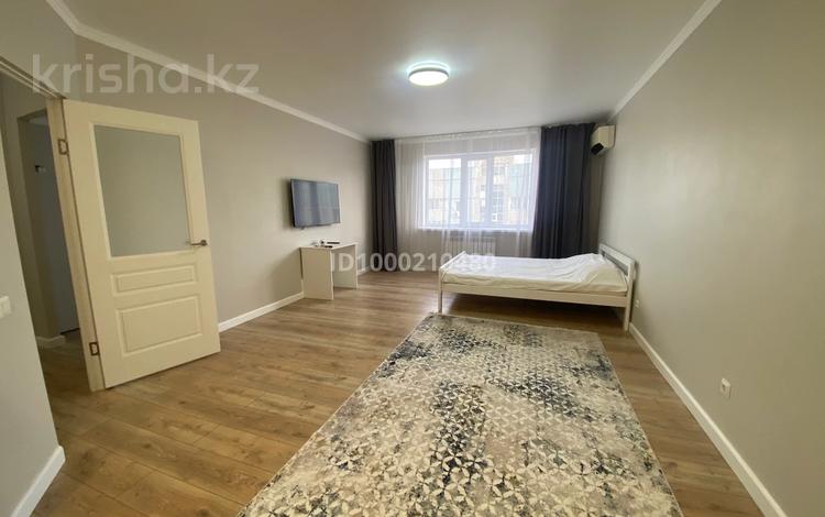 1-бөлмелі пәтер · 60 м² · 9/9 қабат, Жарбосынова 71 — Жарбосынова -Тайманова, бағасы: 250 000 ₸ в Атырау — фото 8