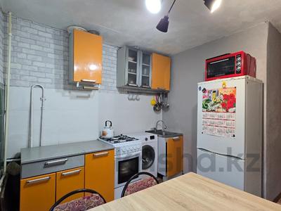 1-комнатная квартира · 30.3 м² · 1/5 этаж, мкр Шанхай, Турара Рыскулова за 6.5 млн 〒 в Актобе