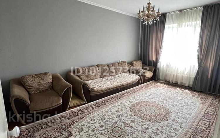 2-бөлмелі пәтер · 64 м² · 6/9 қабат, мкр Аксай-2 35, бағасы: 250 000 ₸ в Алматы, Ауэзовский р-н — фото 2