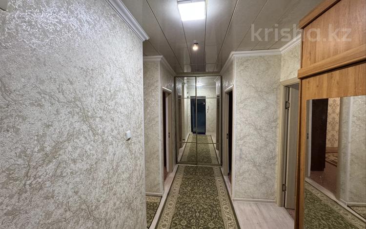 3-комнатная квартира · 70 м² · 1/5 этаж, 11-й мкр 16 за 150 000 ₸ в Актау — фото 2