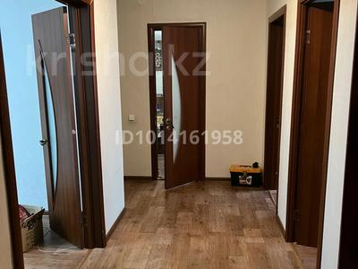 3-бөлмелі пәтер · 73 м² · 2/5 қабат, Қонаев ш/а. 66, бағасы: 31 млн ₸ в Уральске, мкр Кунаева
