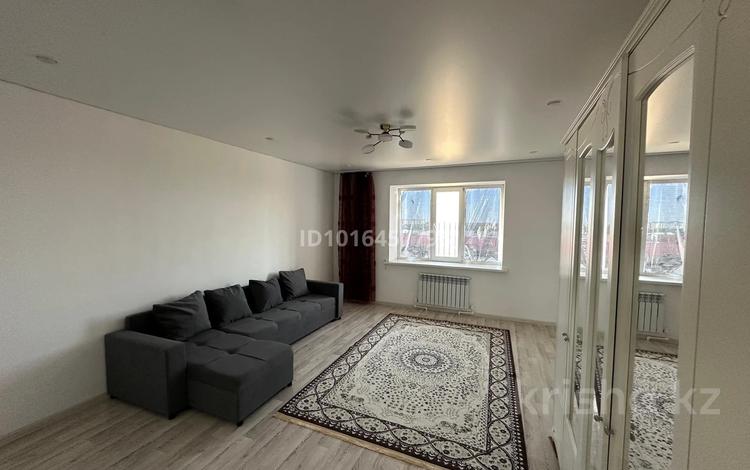2-комнатная квартира · 80 м² · 9/10 этаж, Самал 86 за 28.5 млн ₸ в Уральске — фото 2