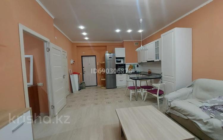 2-комнатная квартира, 40 м², 10/10 этаж помесячно, мкр Аксай-1 11/9 за 220 000 〒 в Алматы, Ауэзовский р-н — фото 2