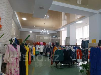 Магазины и бутики · 100 м² за 250 000 〒 в Актобе, мкр 11