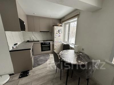 2-бөлмелі пәтер · 40 м² · 1/5 қабат, Карла Маркса 44б, бағасы: 7.5 млн ₸ в Шахтинске