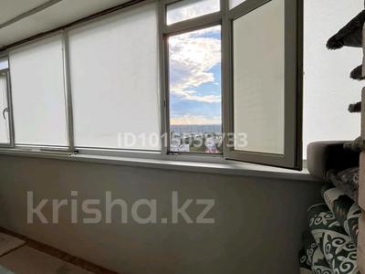 3-комнатная квартира · 90 м² · 10/10 этаж, Авиагородок 30 А — рядом ресторан Керемет за 24.5 млн ₸ в Актобе, мкр Авиагородок