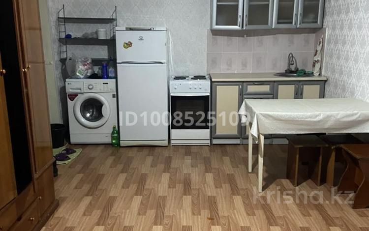 1-комнатная квартира · 18 м² · 5/6 этаж, Торайгырова 3 — Пересечение пр.Республики за 7.9 млн 〒 в Астане, р-н Байконур — фото 2