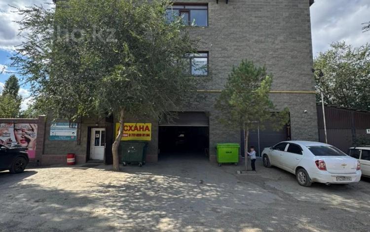 Свободное назначение, офисы, магазины и бутики, склады, азс, автосервисы и автомойки, общепит, салоны красоты, бани, гостиницы и зоны отдыха, образование, развлечения · 1400 м² за 180 млн 〒 в Актобе, жилой массив Юго-Запад-1 — фото 2