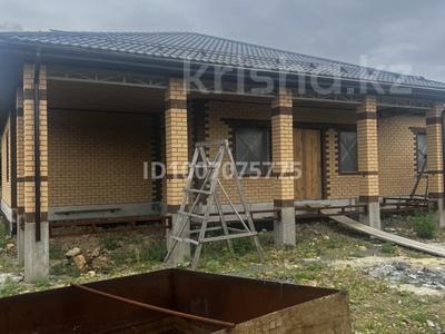 Отдельный дом · 4 комнаты · 160 м² · 10 сот., 2 я Пушкина 33м за 45 млн 〒 в Щучинске