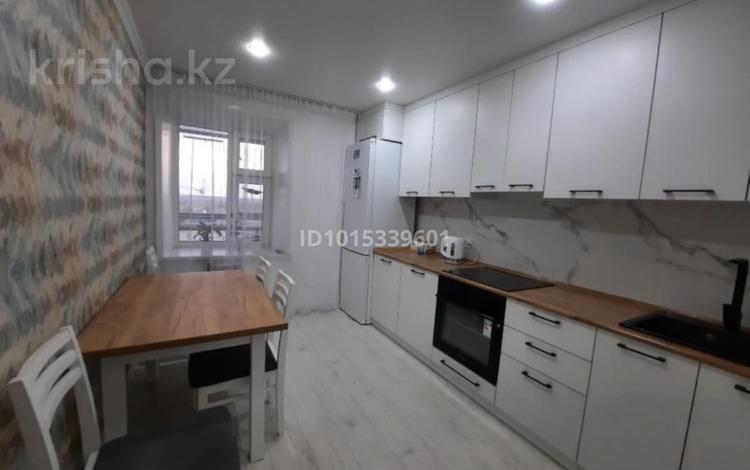 2-бөлмелі пәтер · 55 м² · 4/9 қабат, Жамбыла Жабаева 80, бағасы: 43 млн ₸ в Петропавловске — фото 2
