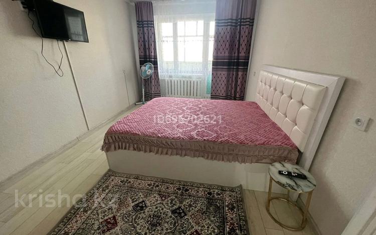 1-комнатная квартира · 40 м² · 6/9 этаж, мкр 11 33 за 10 000 〒 в Актобе — фото 2