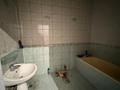 Отдельный дом · 6 комнат · 213.2 м² · 10 сот., Суюнбай Акына 114 за 150 млн ₸ в Астане, Сарыарка р-н — фото 9