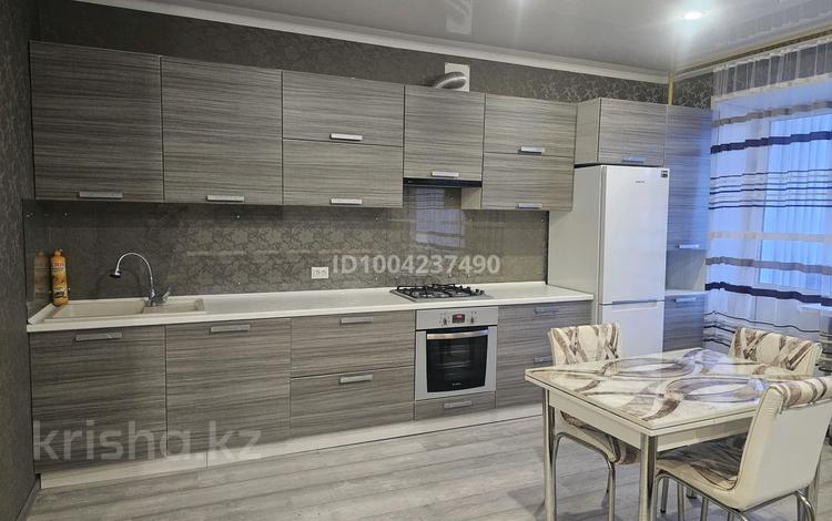 1-бөлмелі пәтер · 49 м² · 3/9 қабат, кердери 120 — 7 школы, бағасы: 25.5 млн ₸ в Уральске, мкр Школьник — фото 2