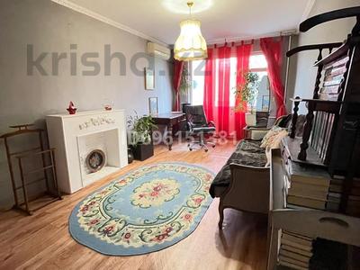 3-комнатная квартира · 58 м² · 2/4 этаж, мкр №5 34 — Абая Утеген Батыра за 300 000 ₸ в Алматы, Ауэзовский р-н
