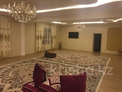 Отдельный дом · 8 комнат · 850 м² · 17 сот., 4-й мкр, 4-А мкр за 675 млн 〒 в Актау