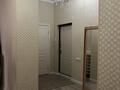 2-комнатная квартира · 80 м² · 8/9 этаж, 17-й мкр 29 — Жилой комплекс BS Residence расположен в одном из самых востребованных районов Актау — 17 микрорайоне, где создана комфортная городская среда для жизни. Дом находится в удачной локации: в пешей доступности есть всё необходимое для повседневной жизни. Рядом расположены продуктовые магазины, супермаркеты, аптеки, кафе, кофейни, отделения банков, салоны красоты, торговые объекты, а также крупные магазины бытовой техники и торговые центры. Для семей с детьми поблизости находятся детские сады и школа. (korter.kz⁠) ЖК находится всего чуть более чем в километре от побережья Каспийского моря, поэтому до набережной можно быстро добраться как пешком, так и на автомобиле. Удобные подъездные пути и развитая транспортная инфраструктура позволяют легко попасть в любую часть города. (korter.kz⁠) Сам комплекс BS Residence — современный жилой квартал с благоустроенной территорией, парковочными местами и развитой коммерческой инфраструктурой на первых этажах, что делает проживание максимально комфортным. (Krisha.kz⁠) Это отличный вариант для тех, кто ценит удобное расположение, развитую инфраструктуру и комфортную городскую жизнь, где всё необходимое находится буквально в нескольких минутах от дома. за 300 000 ₸