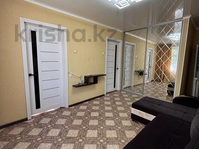 3-комнатная квартира, 50 м², 1/5 этаж, Ружейникова за 12.6 млн 〒 в Уральске