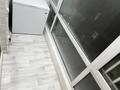 3-бөлмелі пәтер · 80 м² · 10/10 қабат, Микрорайон Байкена Ашимова 21, бағасы: 43.5 млн ₸ в Караганде — фото 14