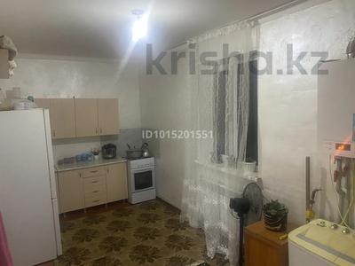 Жеке үй · 3 бөлме · 100 м² · 8 жүзд., мкр Курсай, Мкр Курсай Мамешов 81 — Мамешов пен Ақкербез көшесінің қиылысы, бағасы: 16 млн ₸ в Шымкенте, Туран р-н