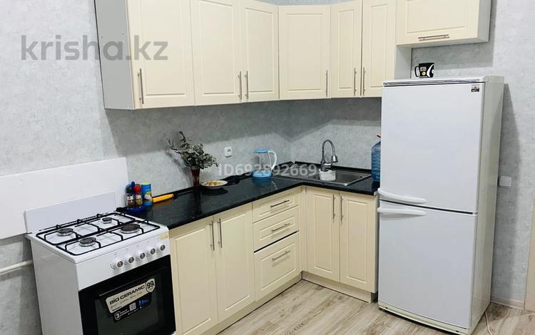 1-бөлмелі пәтер, 40 м², 9/9 қабат, Береке 59 — Костанай плаза, бағасы: 15.2 млн 〒 — фото 2