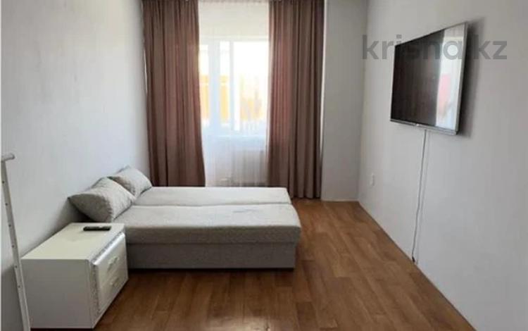 2-бөлмелі пәтер · 53.6 м² · 3/10 қабат, пр. Республики, бағасы: 20 млн ₸ в Караганде, Казыбек би р-н — фото 3