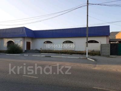 Еркін, дүкендер мен бутиктер · 402 м², бағасы: 150 млн ₸ в Актобе, мкр. Курмыш