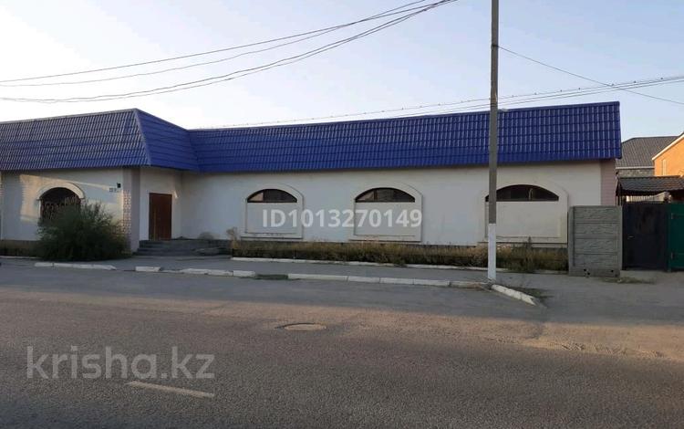 Еркін, дүкендер мен бутиктер · 402 м², бағасы: 150 млн ₸ в Актобе, мкр. Курмыш — фото 2