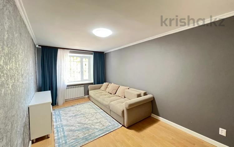 2-комнатная квартира · 57.4 м² · 1/5 этаж, мкр Новый Город, Комиссарова 32а за 24.8 млн ₸ в Караганде, Казыбек би р-н — фото 2