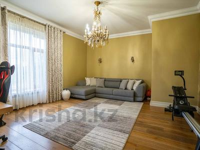7-комнатная квартира · 331.8 м² · 4/4 этаж, мкр Мирас 61 — Обязательно приглянитесь к этой квартире !!!! за 450 млн 〒 в Алматы, Бостандыкский р-н