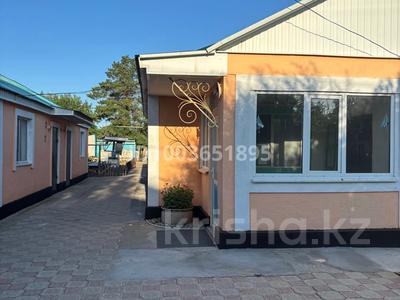 Отдельный дом · 3 комнаты · 133 м² · 10 сот., СК Геолог-2 — Арман, Анвар, магазины Алихан, Корші за 32 млн 〒 в Актобе, жилой массив Заречный-1