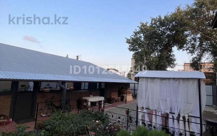 Часть дома · 4 комнаты · 105 м² · 3 сот., Короткая 4/1 — Фрунзе за 25 млн ₸ в Уральске — фото 4