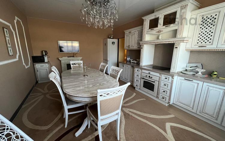 Отдельный дом · 7 комнат · 206.8 м² · 10 сот., 27 Южный переулок 16 за 125 млн 〒 в Экибастузе — фото 2