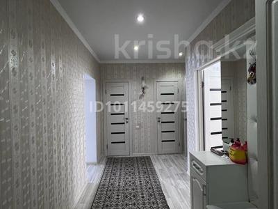 2-бөлмелі пәтер · 63 м² · 1/5 қабат, мкр. Алтын орда 338/1, бағасы: 24.5 млн ₸ в Актобе
