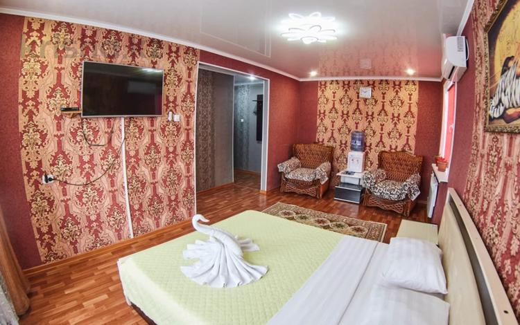 1-комнатная квартира, 36 м², 4/5 этаж посуточно, Бостандыкская 13 за 12 000 〒 в Петропавловске — фото 2