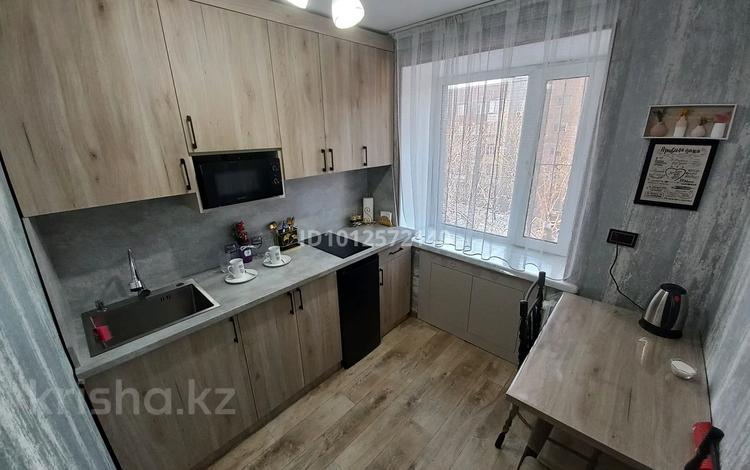 1-комнатная квартира · 32 м² · 4/4 этаж, 72квартал 23 — Супермаркет Адал за 16 млн ₸ в Семее — фото 2