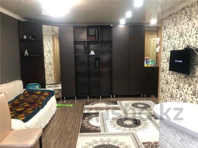 Продажа квартир в Карагандинской обл.: 1-комнатная квартира · 30 м² · 2/5 этаж, Майкудук, 13й микрорайон за 8 млн 〒 1-комнатная квартира · 30 м² · 2/5 этаж, Майкудук, 13й микрорайон за 8 млн 〒 в Караганде, Алихана Бокейханова р-н