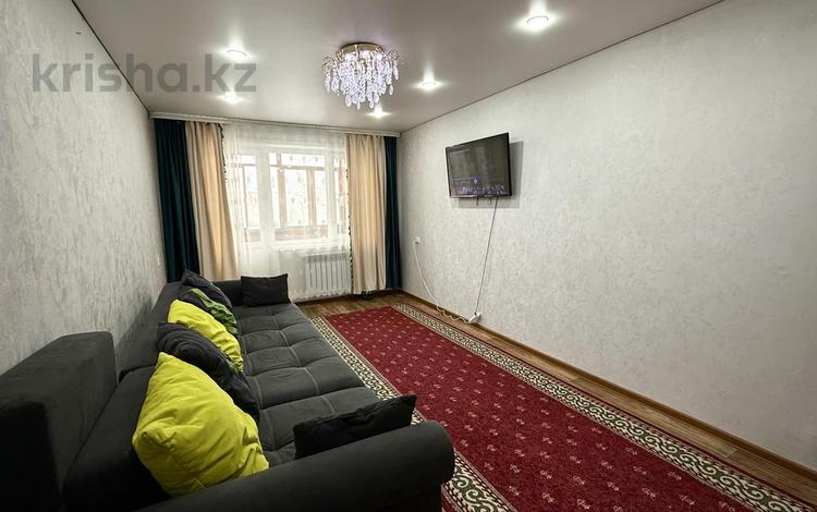 2-комнатная квартира · 44.7 м² · 3/5 этаж, мкр Юго-Восток, Республики за 16 млн ₸ в Караганде, Казыбек би р-н — фото 2